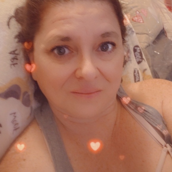 Meet your Posher, Laurie - Picture 1 of 1